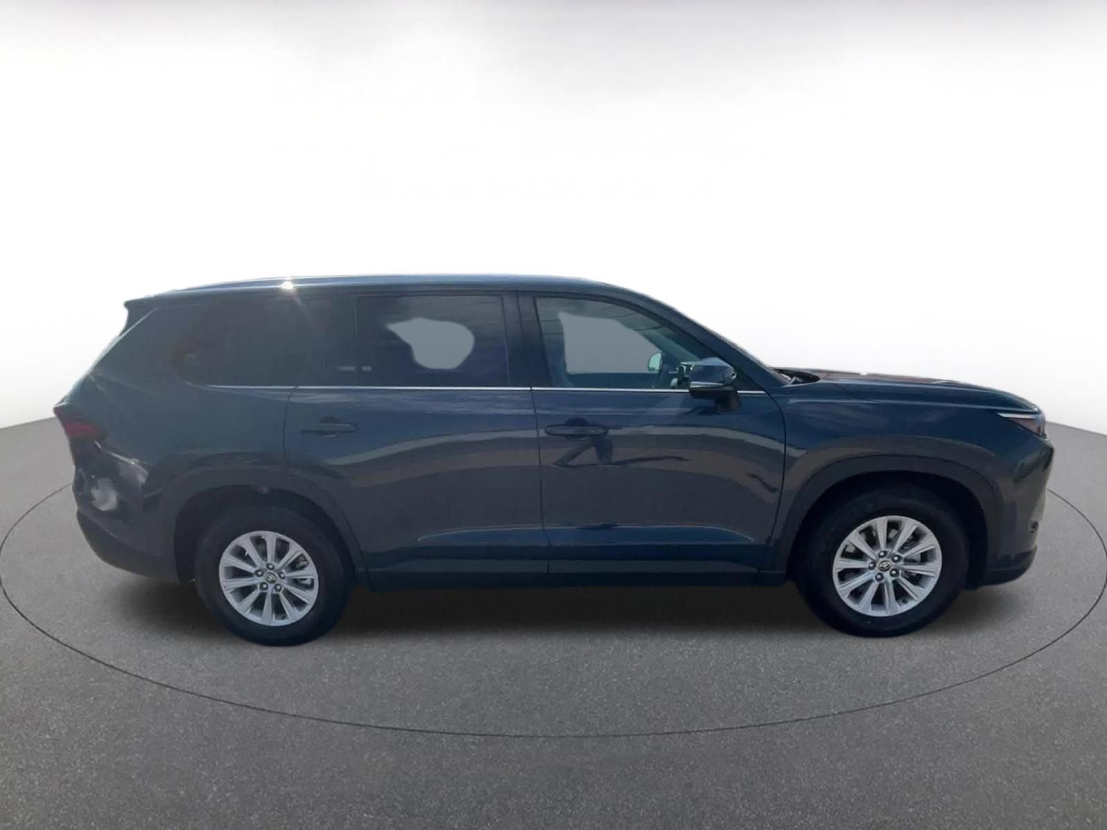 Thumbnail: 2025 Toyota Grand Highlander - 16