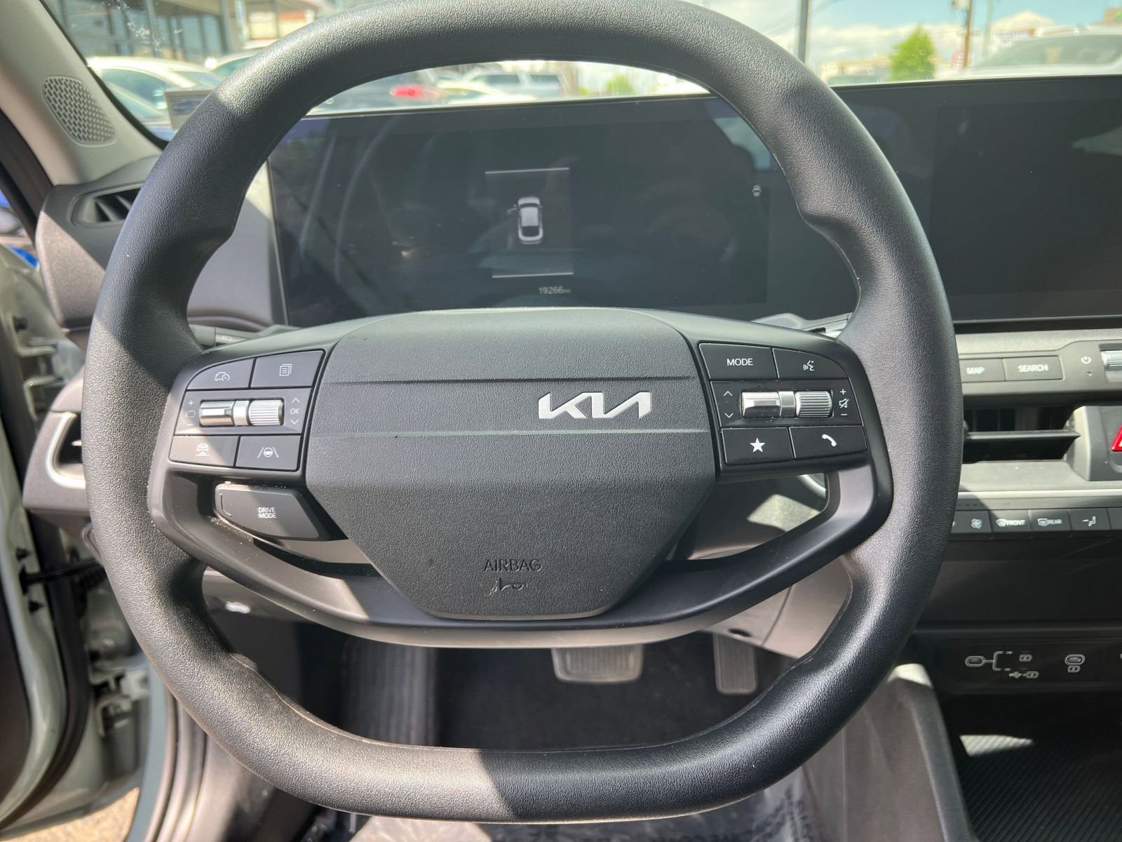 Thumbnail: 2025 Kia K4 - 28