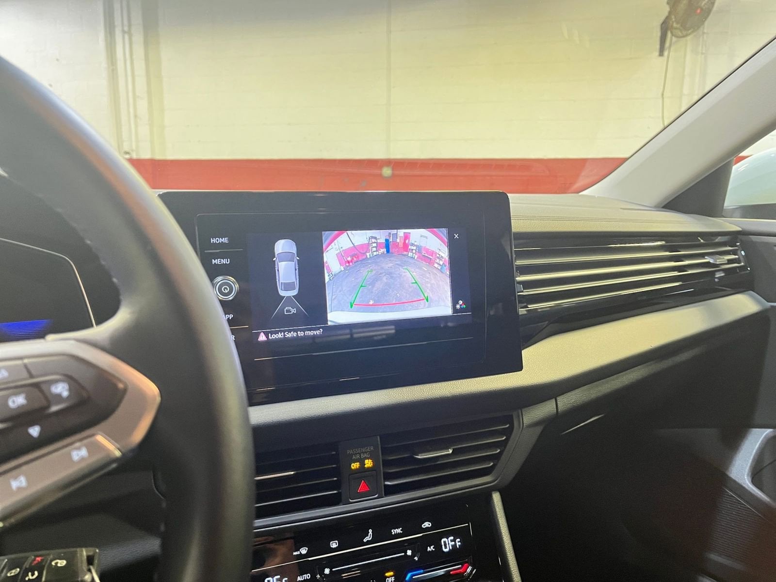 Thumbnail: 2025 Volkswagen Jetta - 17