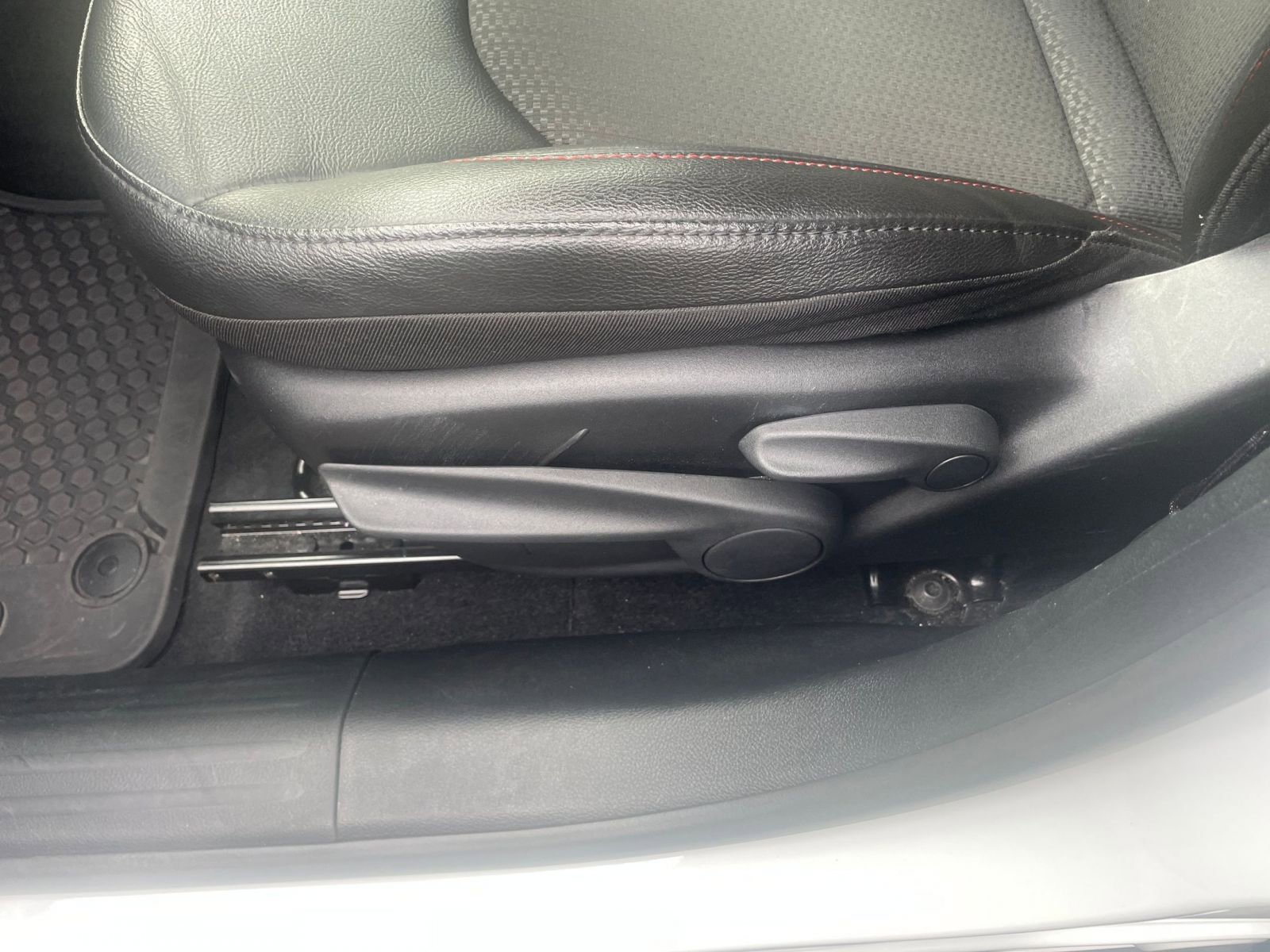 Thumbnail: 2025 Jeep Compass - 23