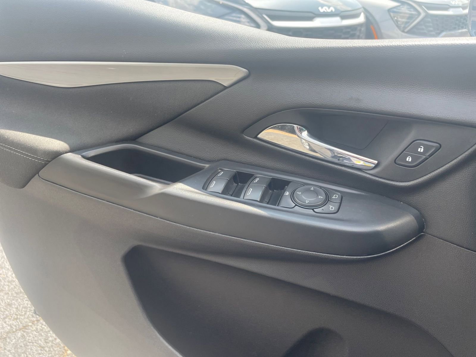 Thumbnail: 2023 Chevrolet Bolt EV - 23