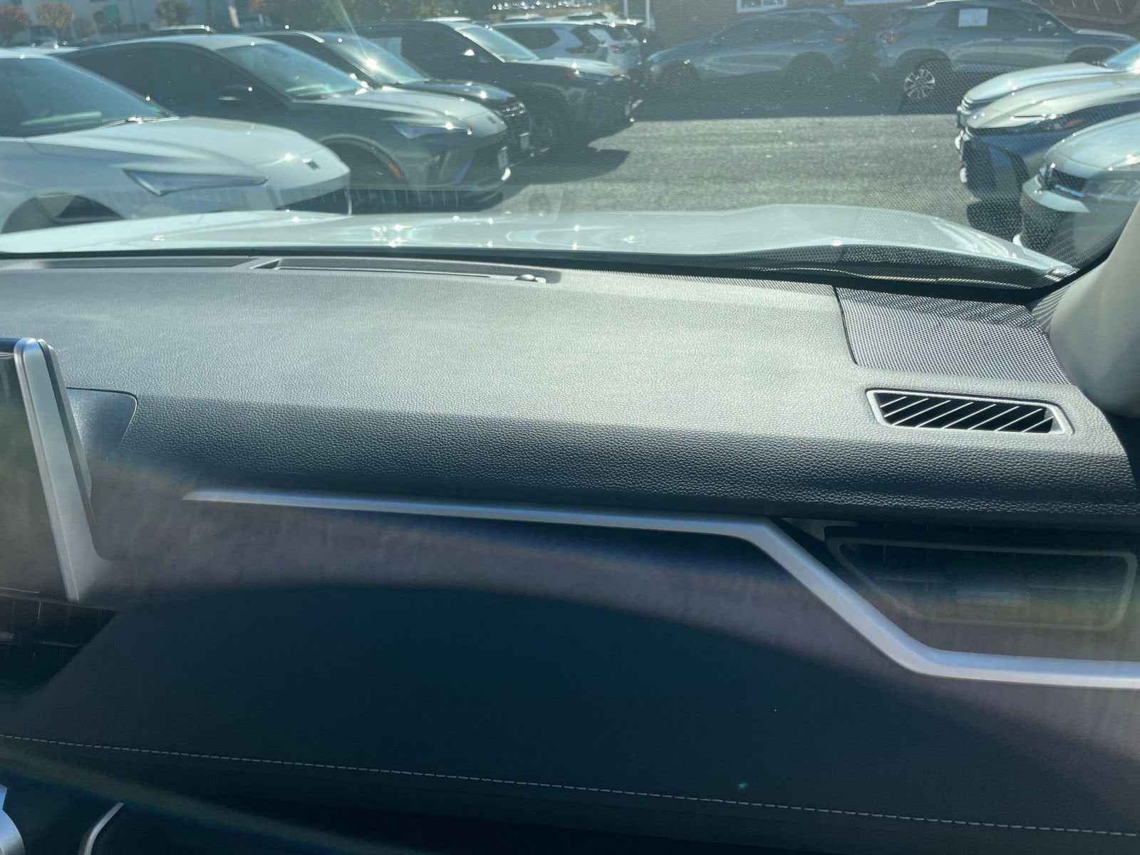 Thumbnail: 2025 Toyota RAV4 - 35