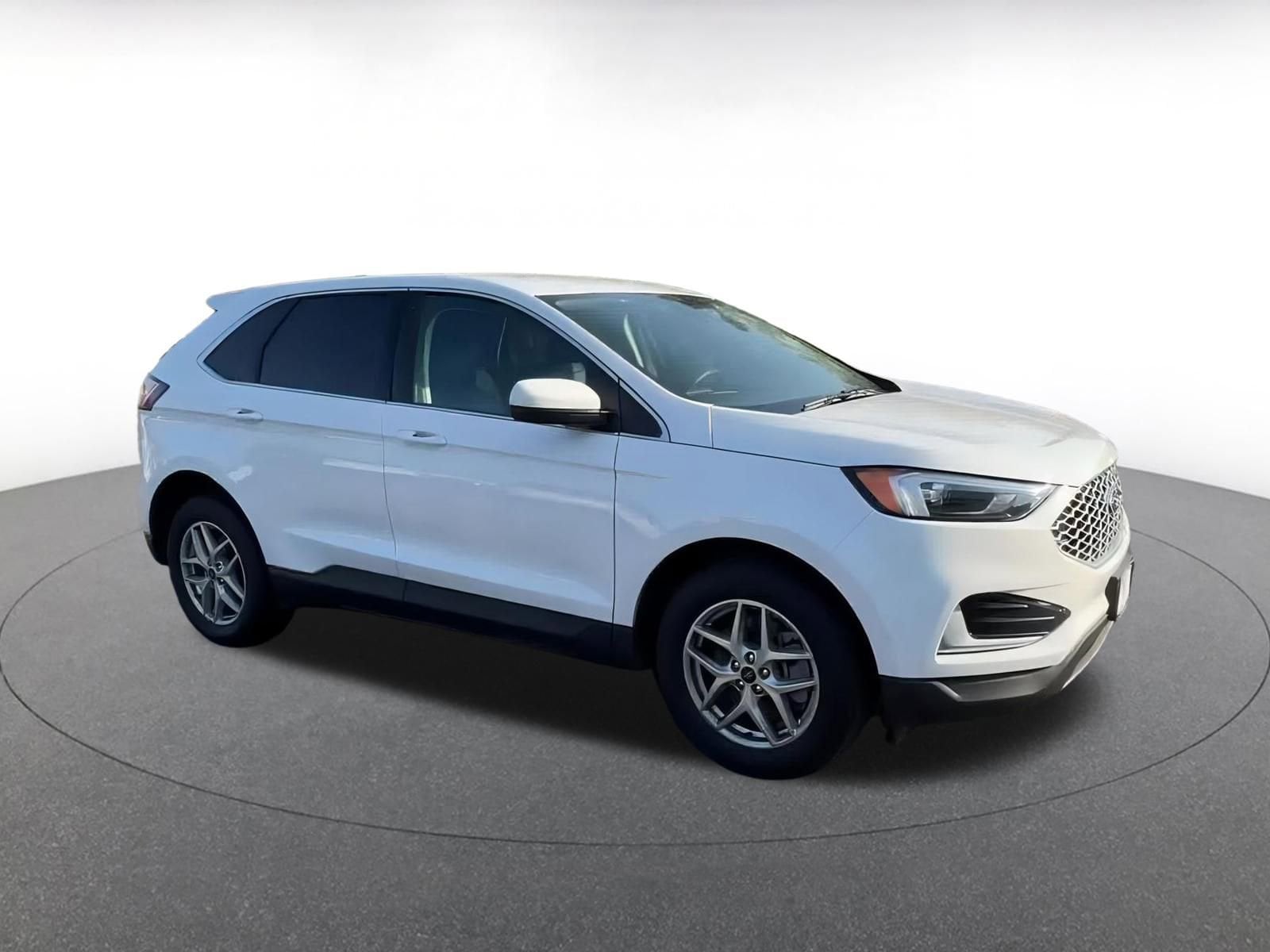 Thumbnail: 2024 Ford Edge - 2