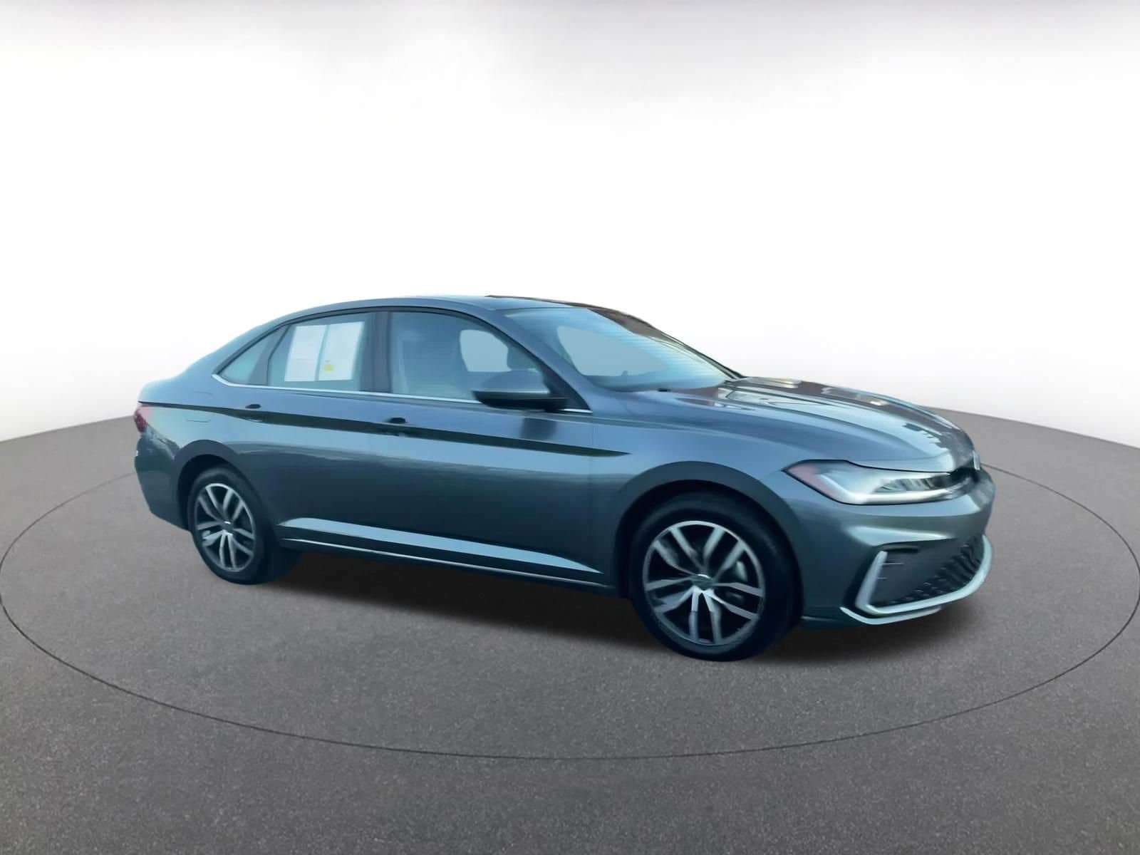 Thumbnail: 2025 Volkswagen Jetta - 2