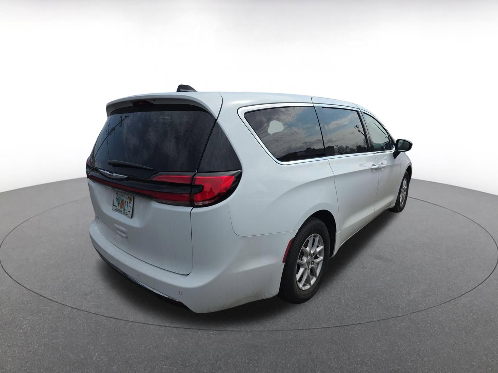 Thumbnail: 2025 Chrysler Pacifica - 7
