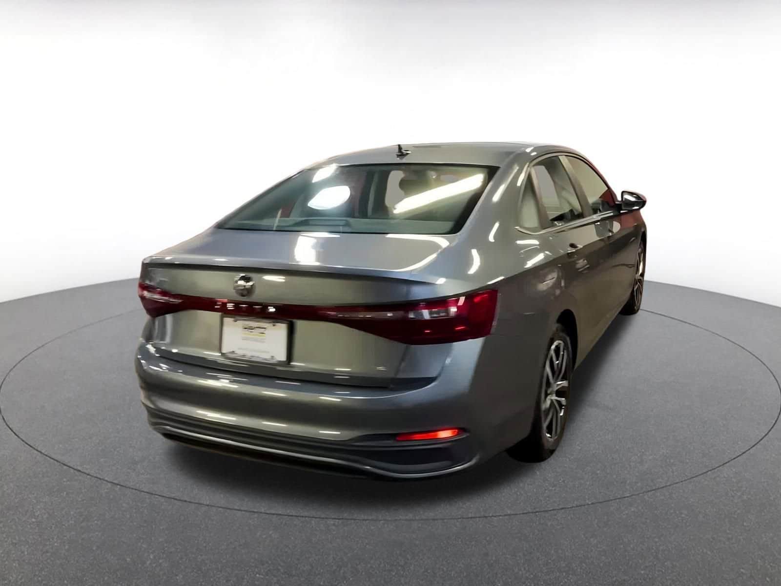 Thumbnail: 2025 Volkswagen Jetta - 15