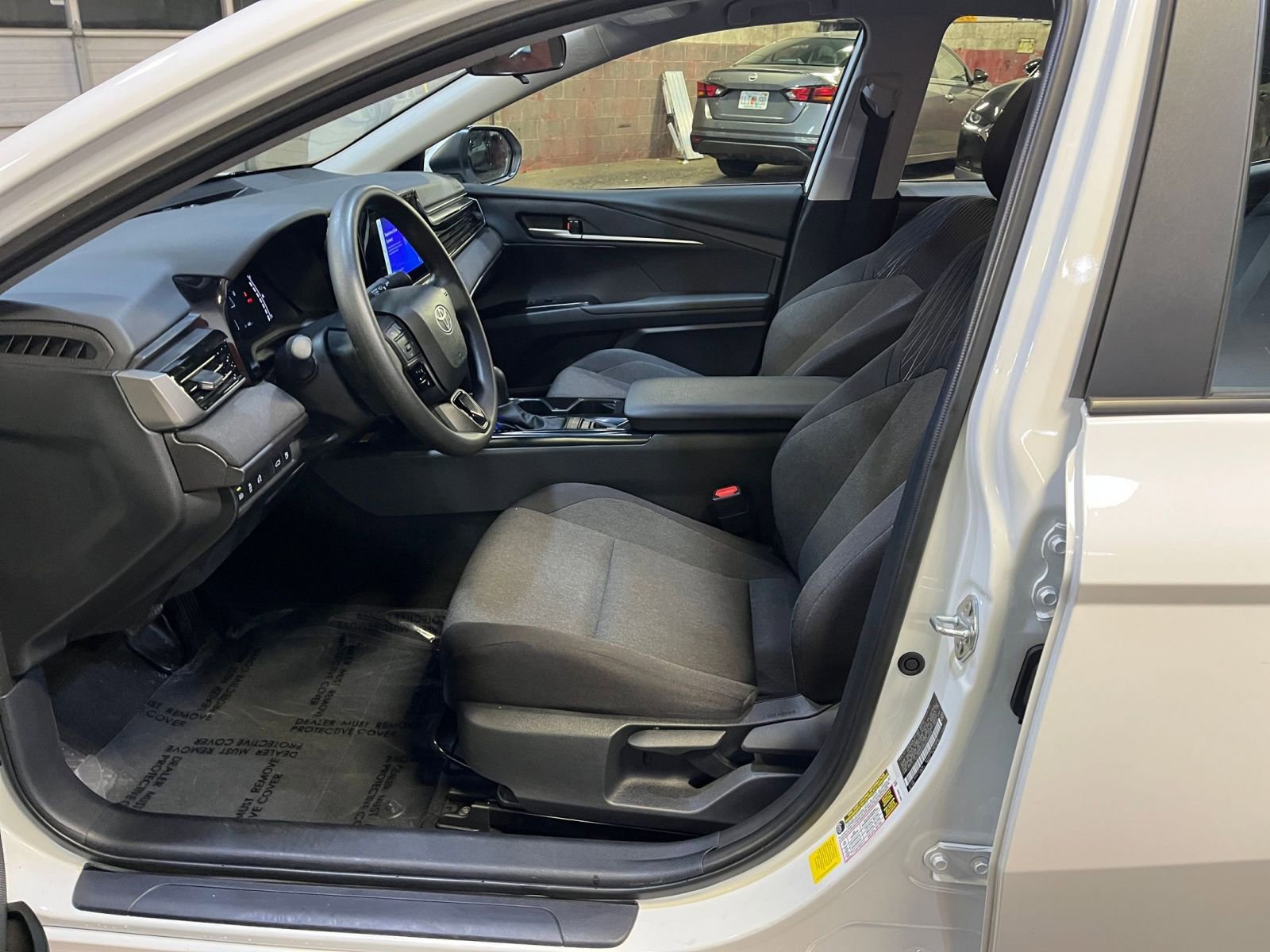 Thumbnail: 2025 Toyota Camry - 25