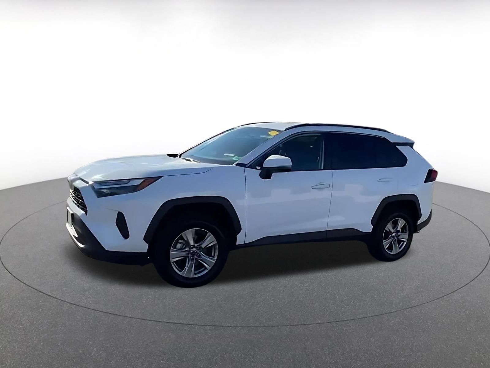 Thumbnail: 2025 Toyota RAV4 - 8