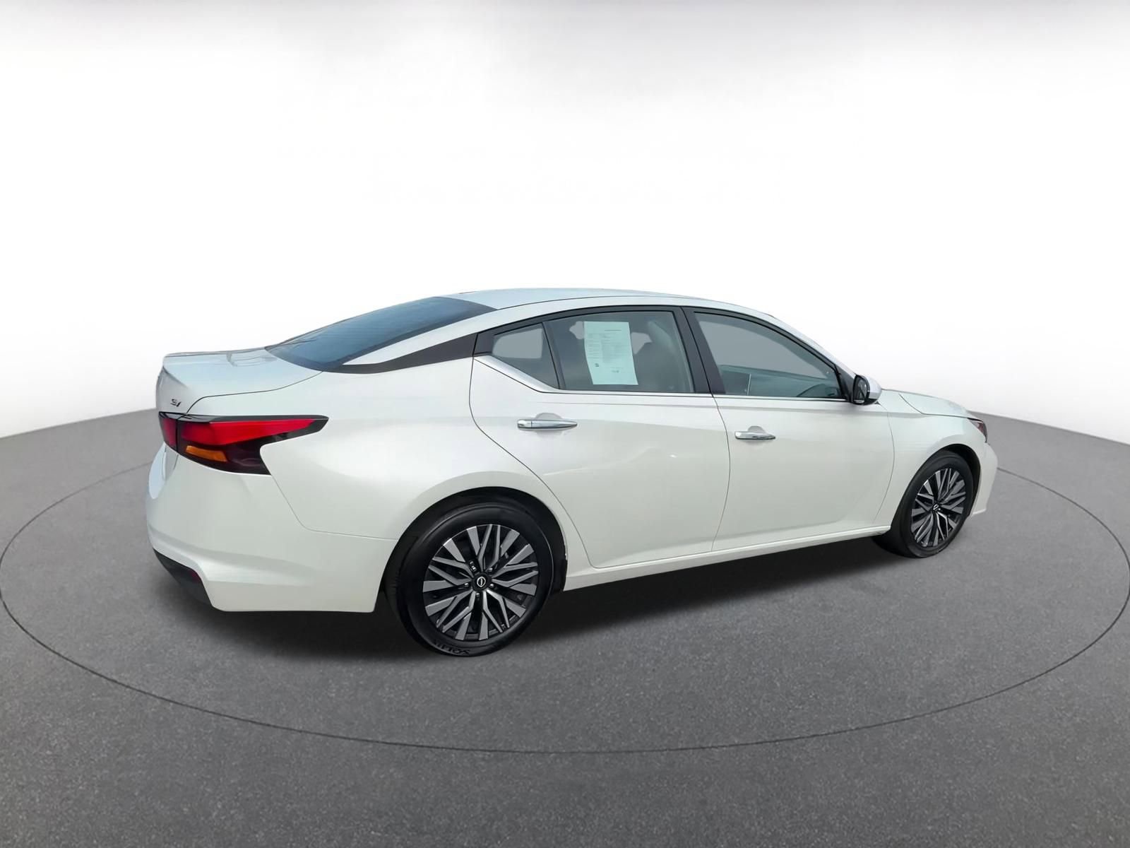 Thumbnail: 2024 Nissan Altima - 15
