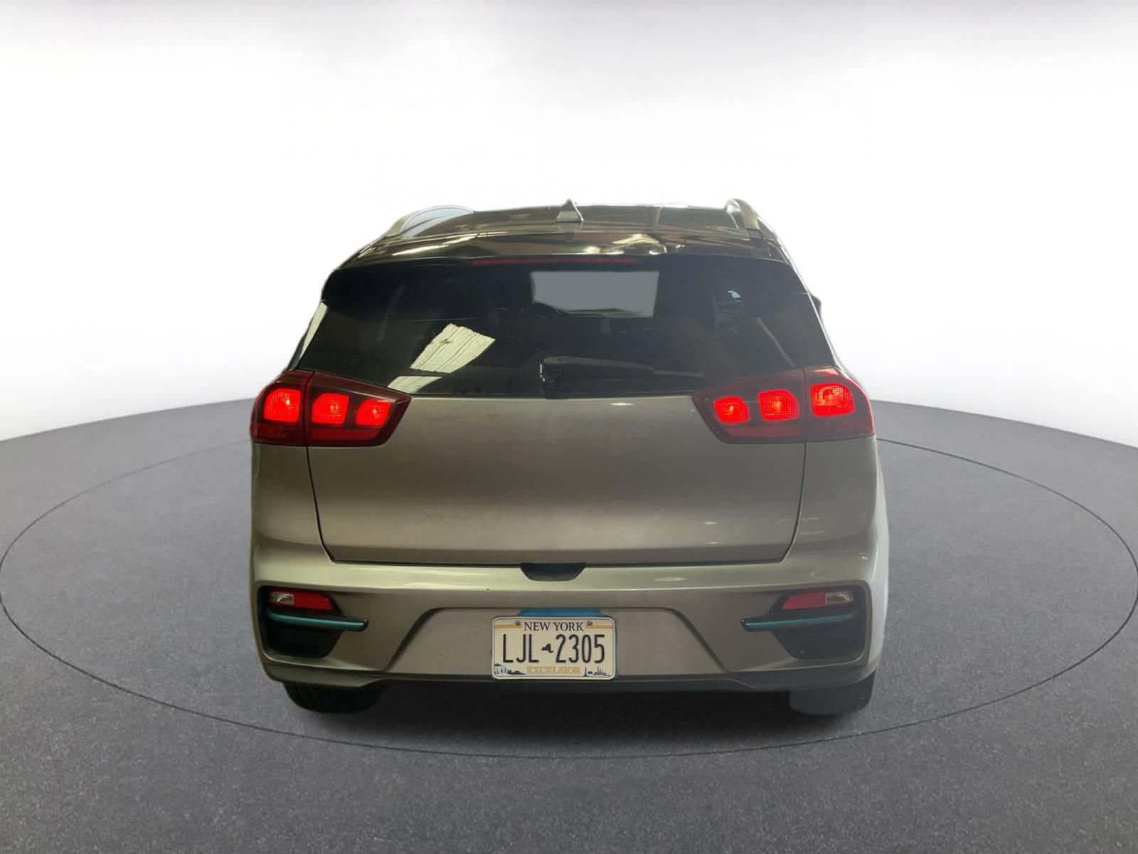 Thumbnail: 2022 Kia Niro - 6