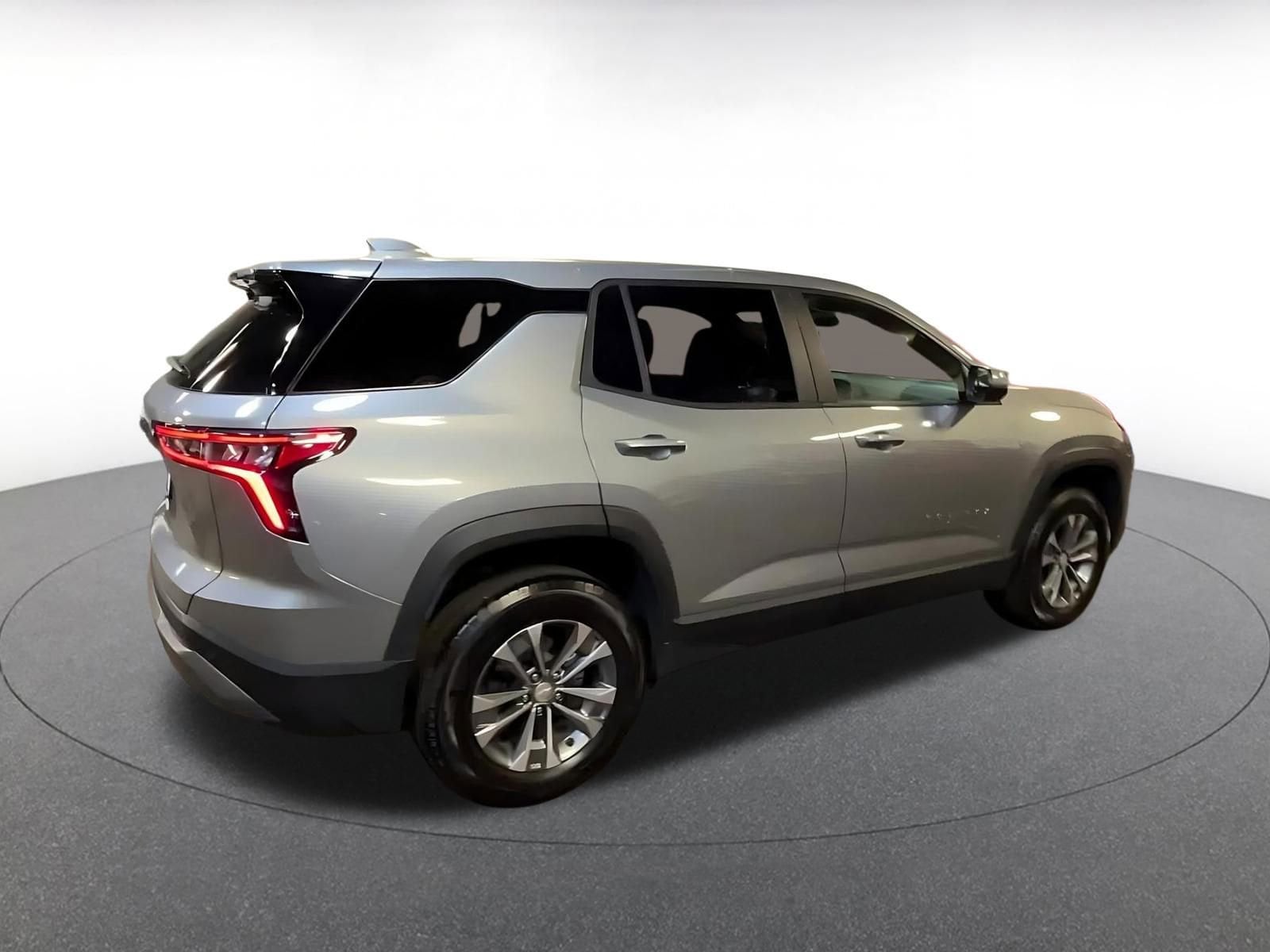 Thumbnail: 2025 Chevrolet Equinox - 15