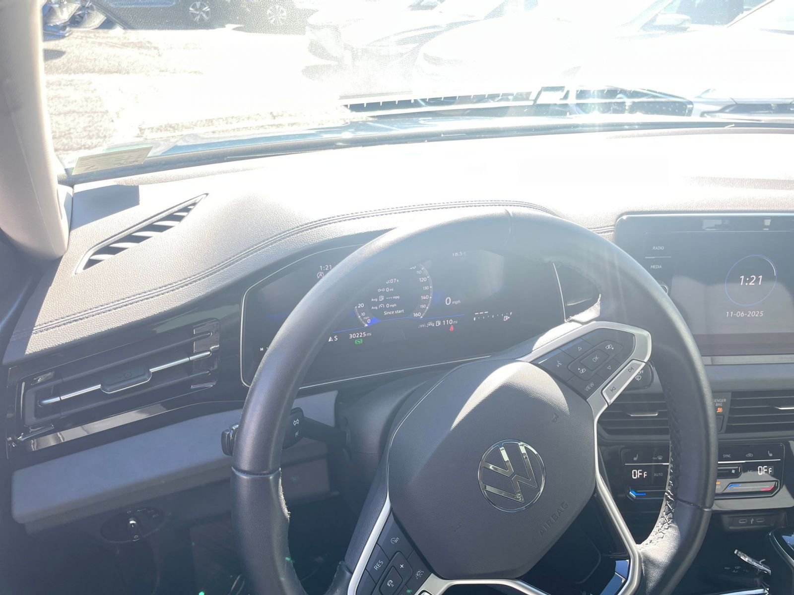 Thumbnail: 2025 Volkswagen Jetta - 34