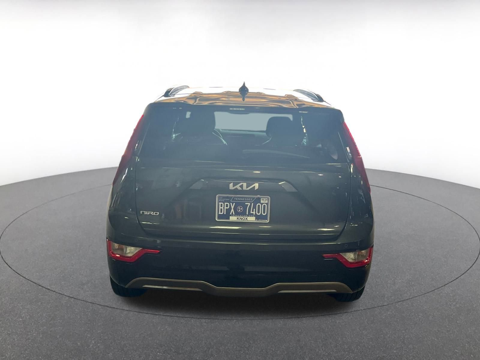 Thumbnail: 2023 Kia Niro - 9