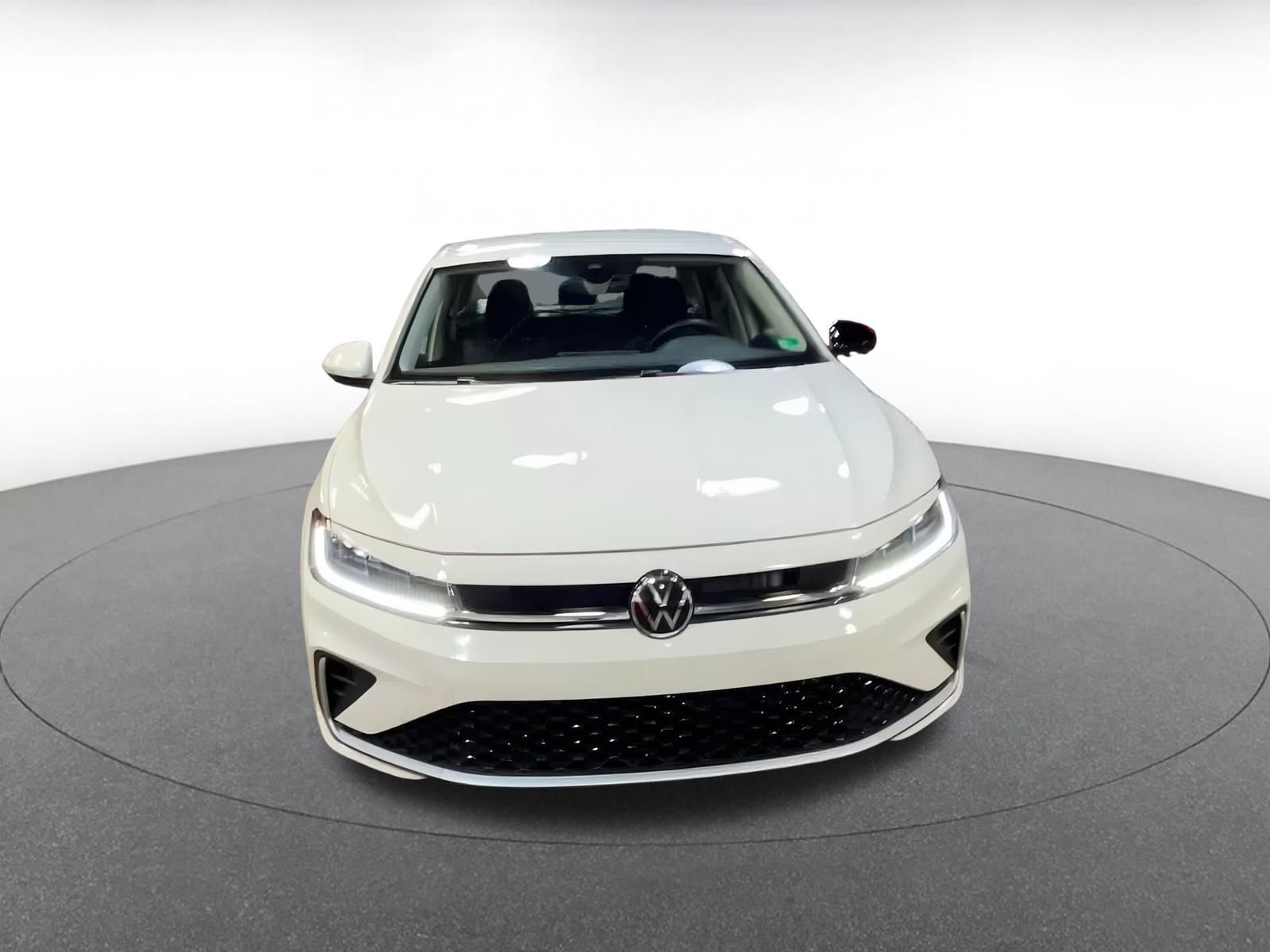 Thumbnail: 2025 Volkswagen Jetta - 4