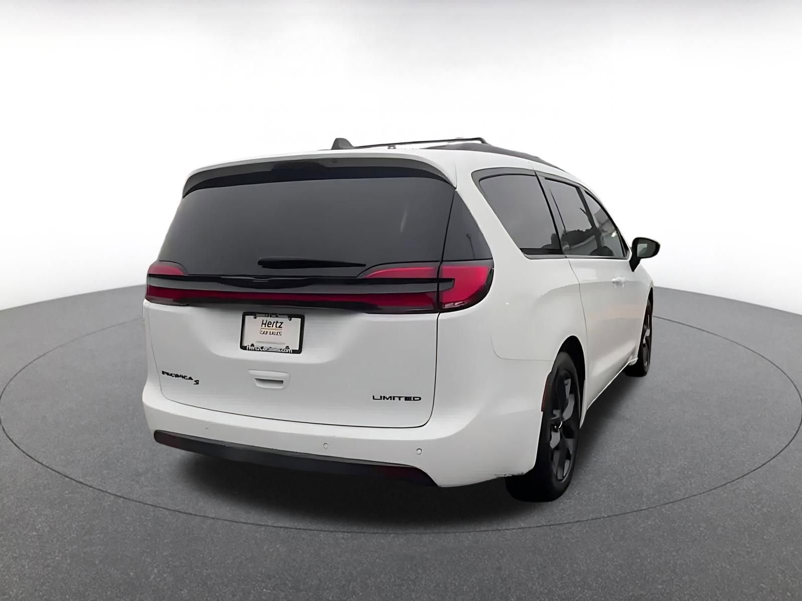 Thumbnail: 2025 Chrysler Pacifica - 15