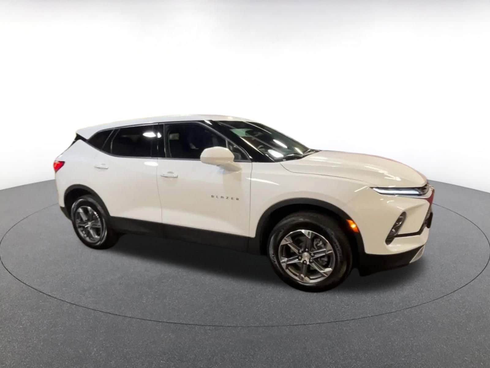 Thumbnail: 2025 Chevrolet Blazer - 2