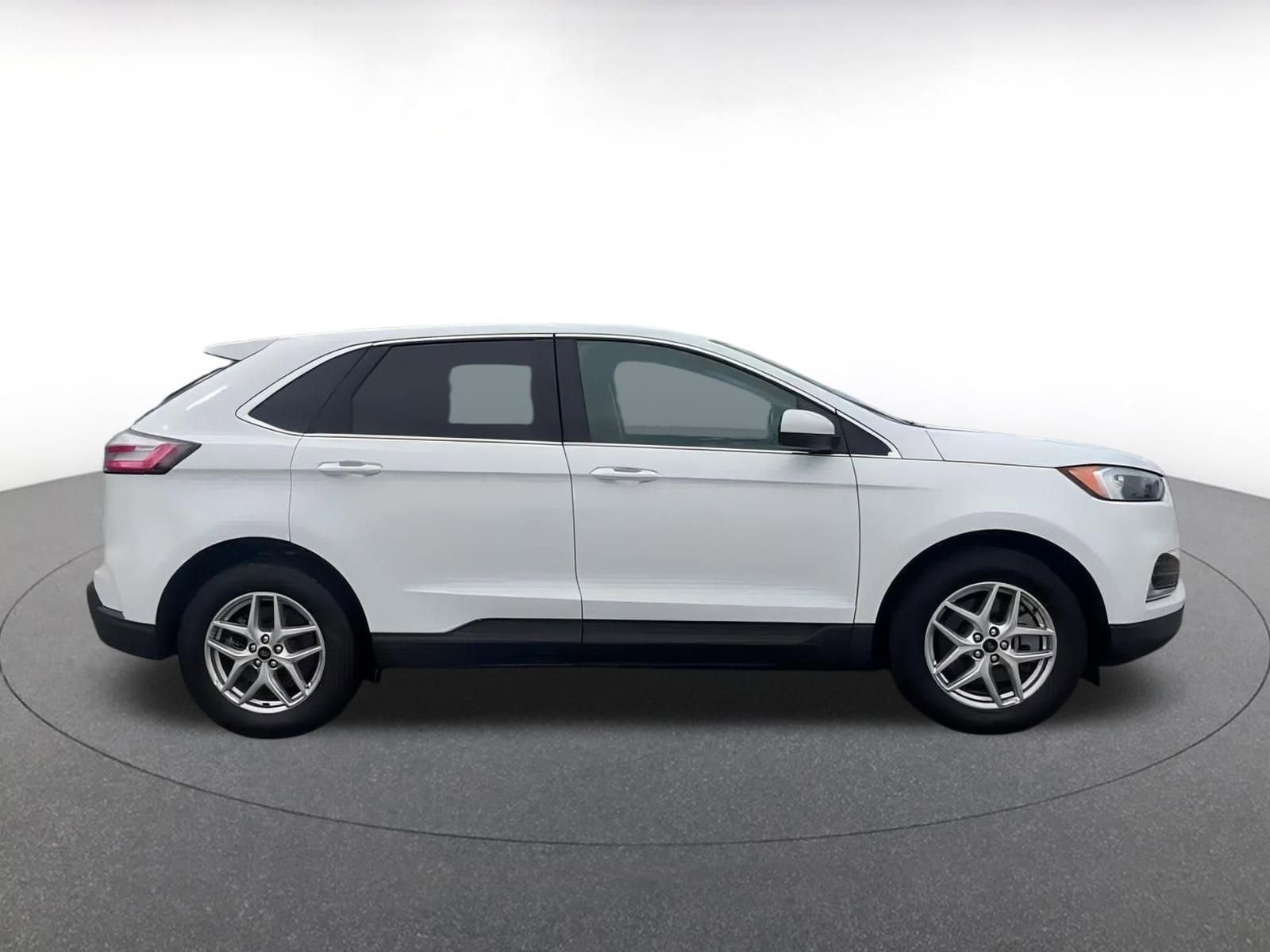 2024 Ford Edge SEL 16