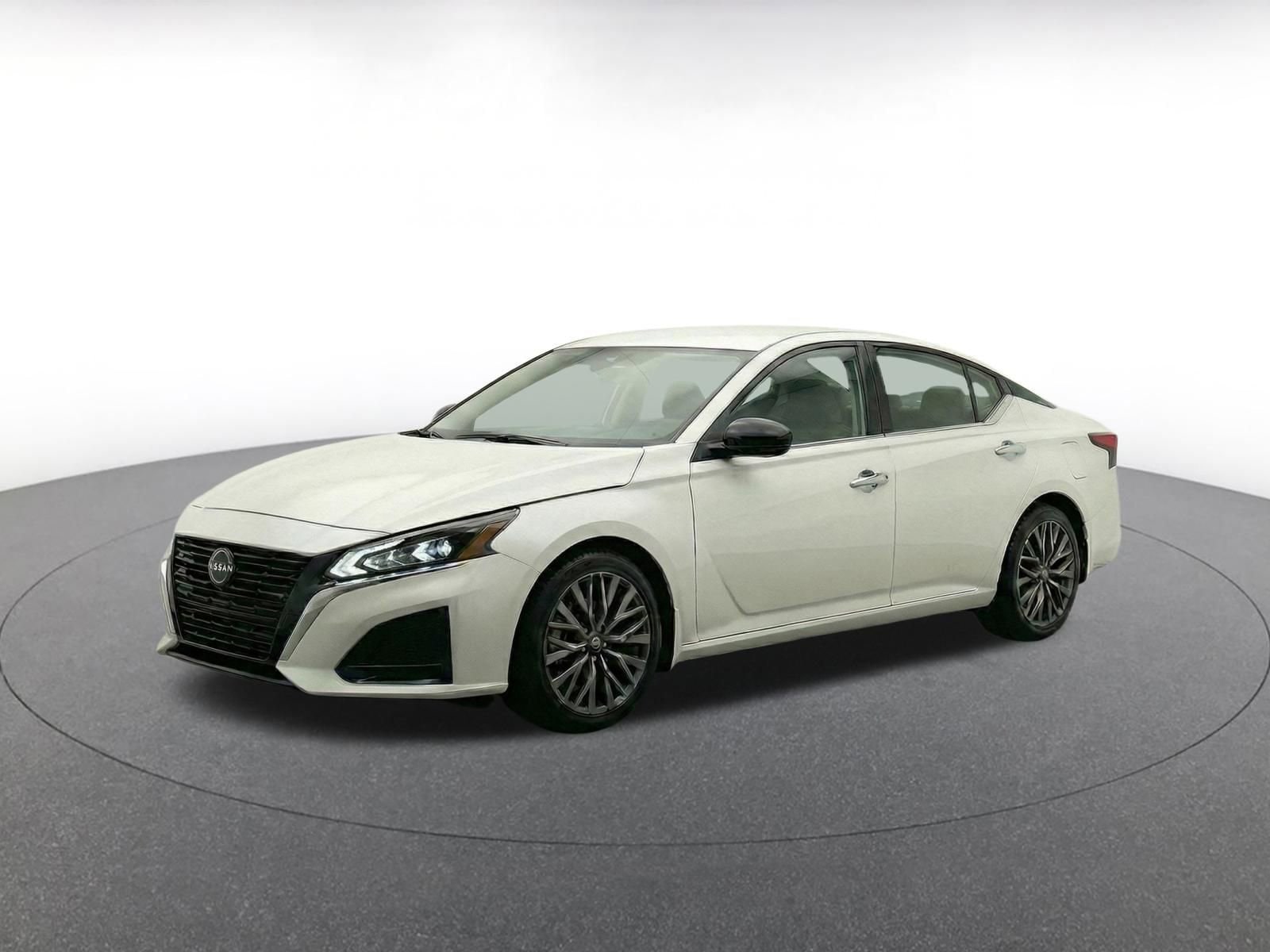 Thumbnail: 2025 Nissan Altima - 3