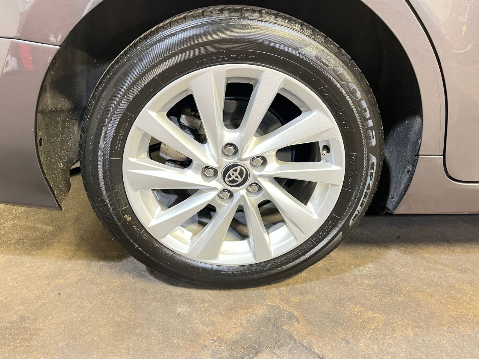 Thumbnail: 2024 Toyota Camry - 30