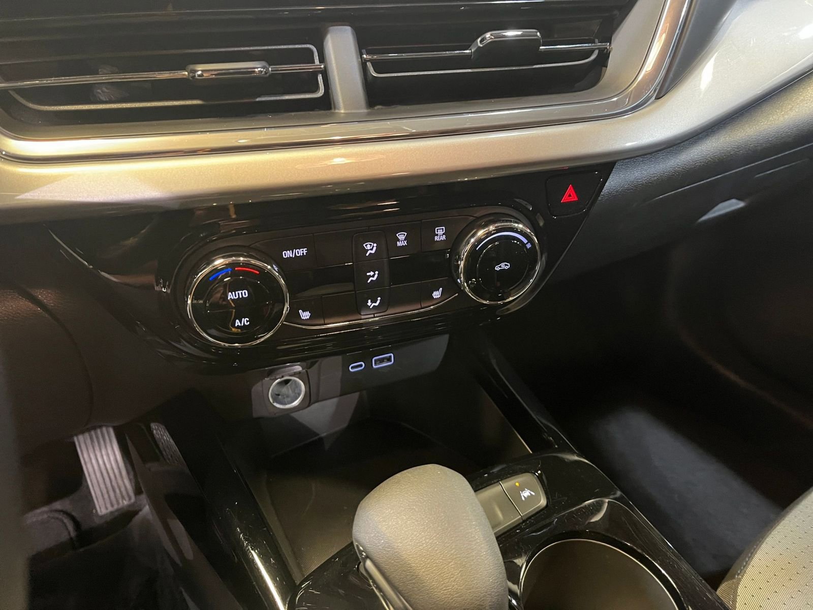 Thumbnail: 2025 Chevrolet Trax - 18