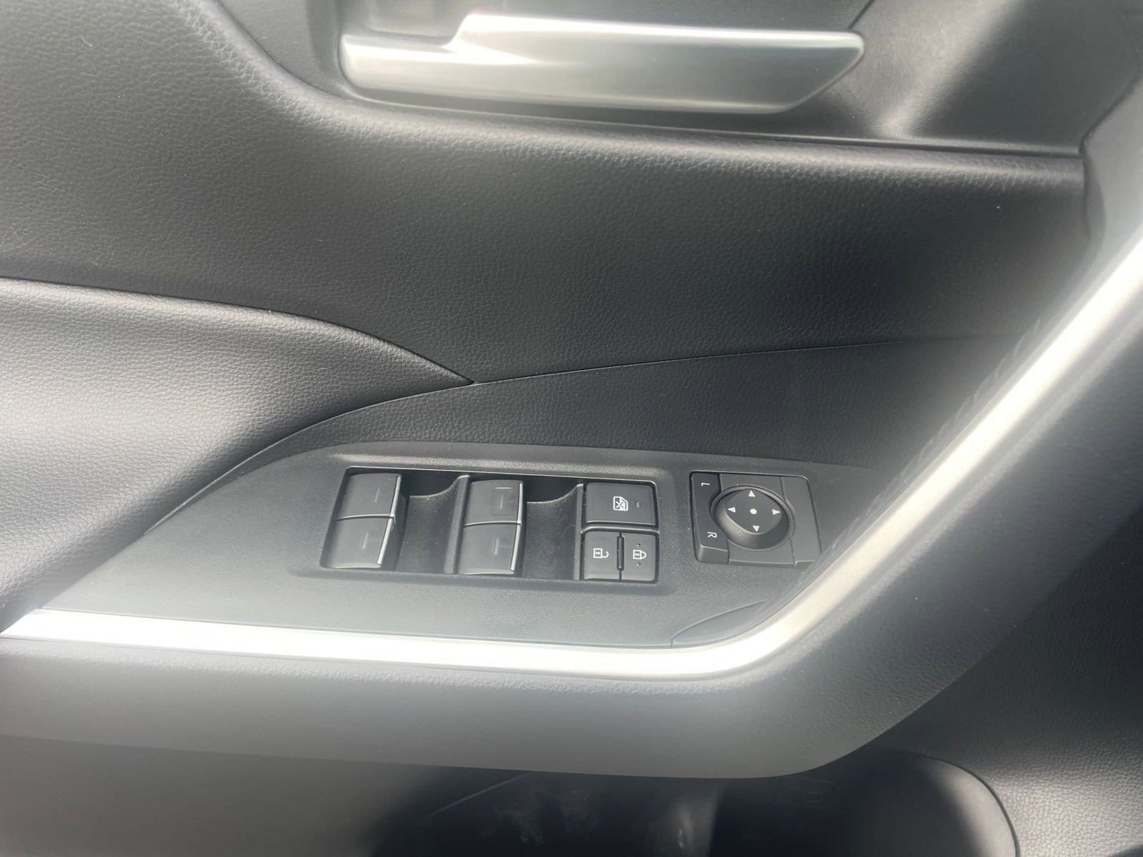 Thumbnail: 2025 Toyota RAV4 - 20