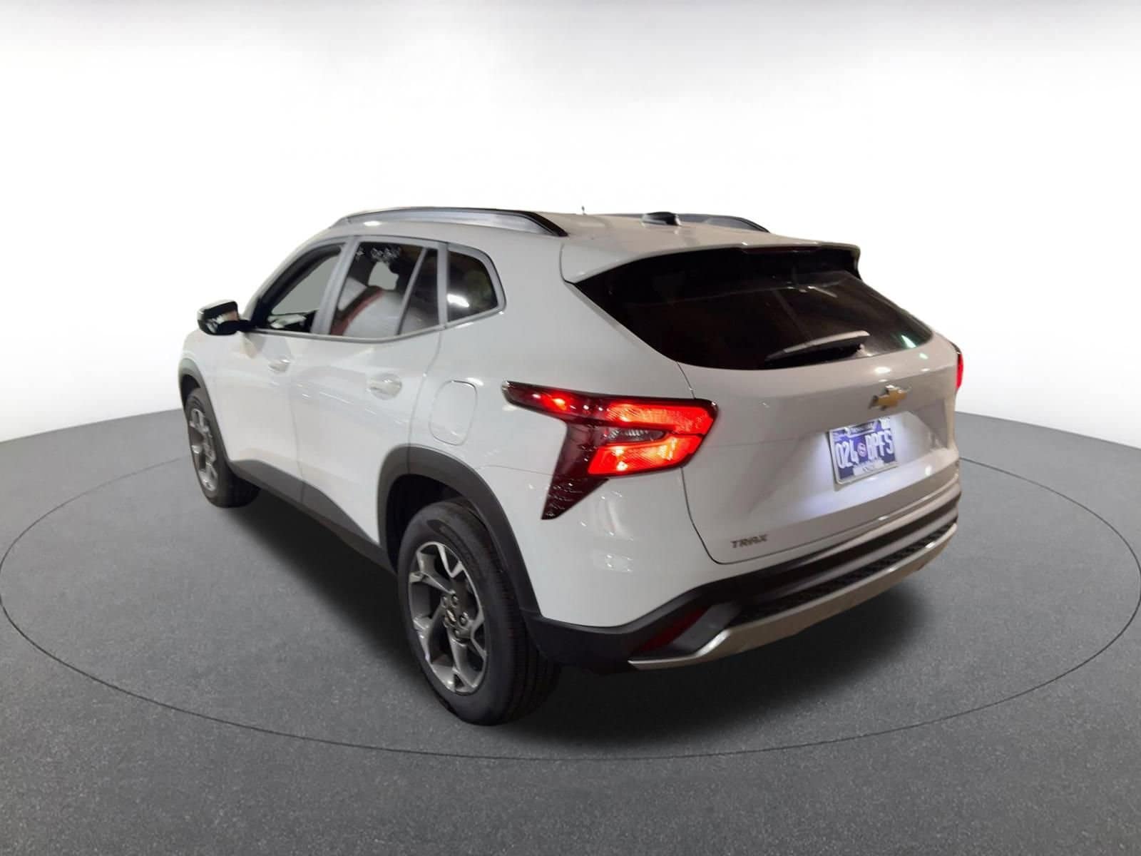 Thumbnail: 2025 Chevrolet Trax - 5