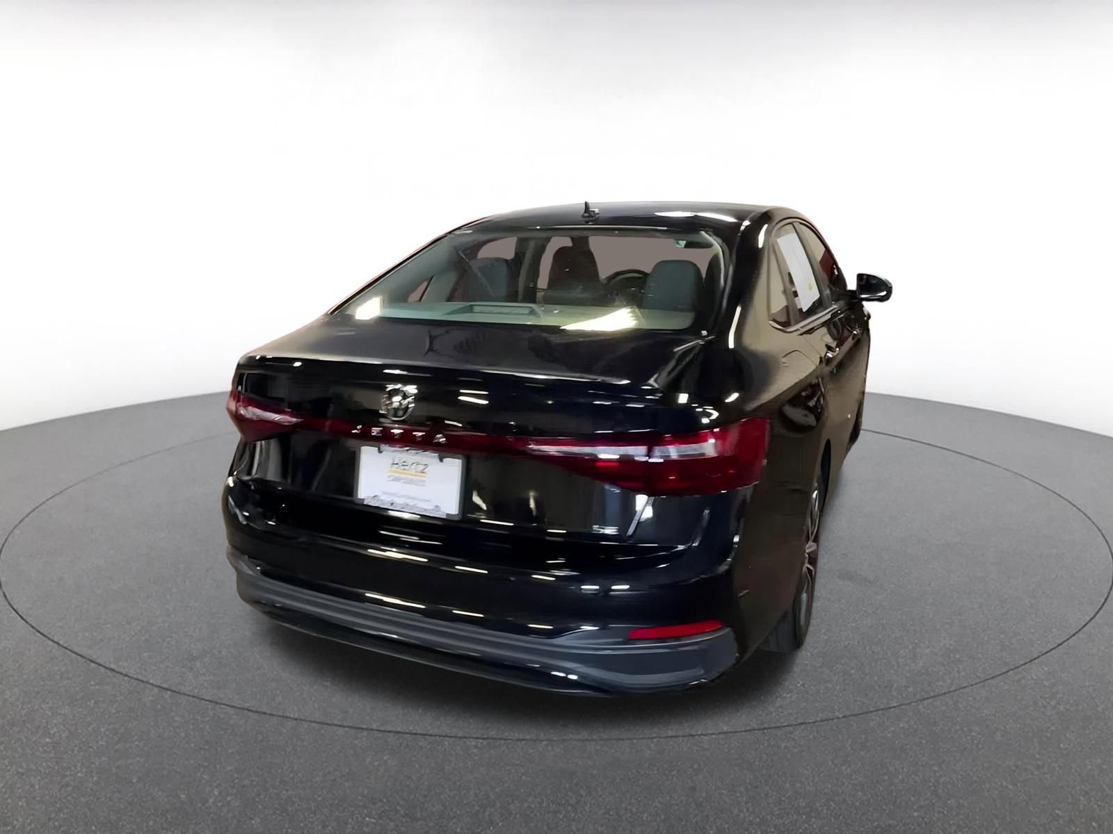 Thumbnail: 2025 Volkswagen Jetta - 14