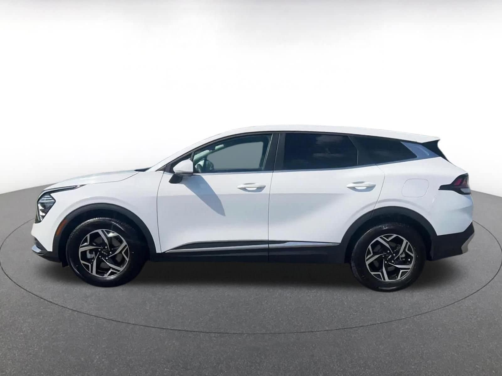 Thumbnail: 2025 Kia Sportage - 9