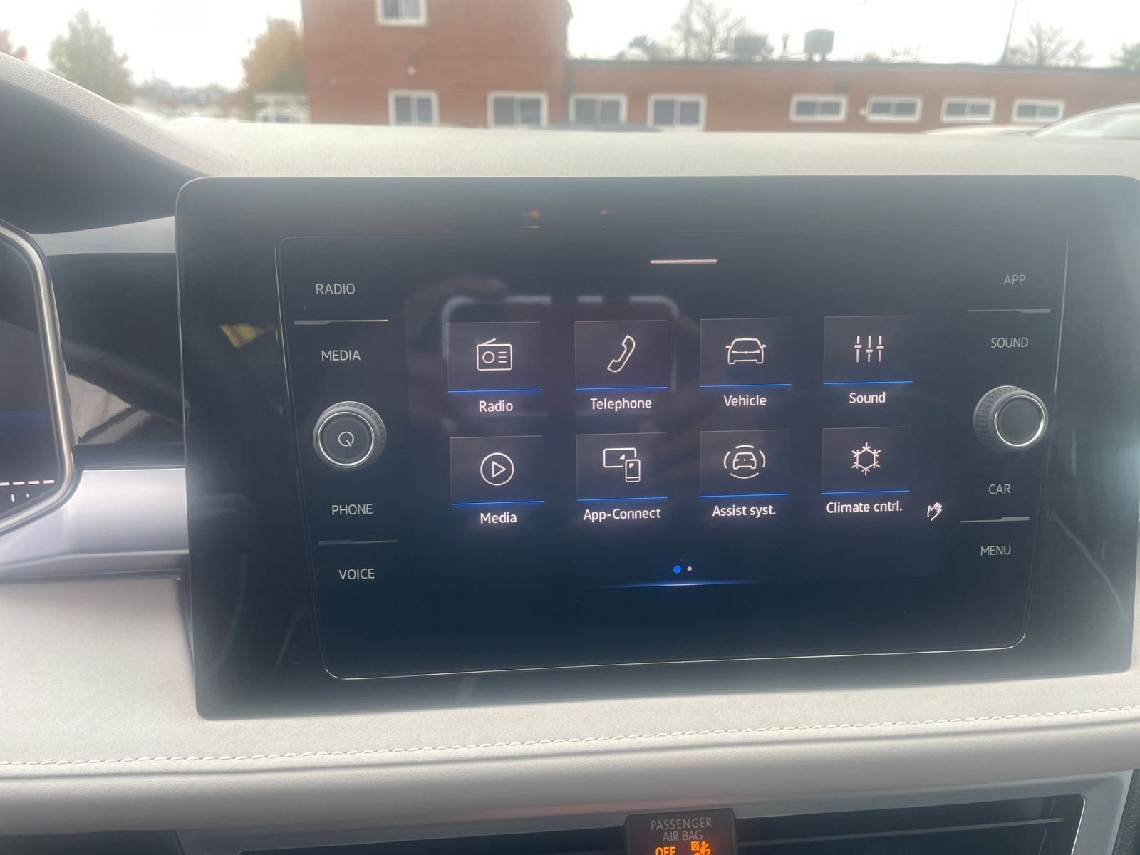 Thumbnail: 2025 Volkswagen Taos - 21