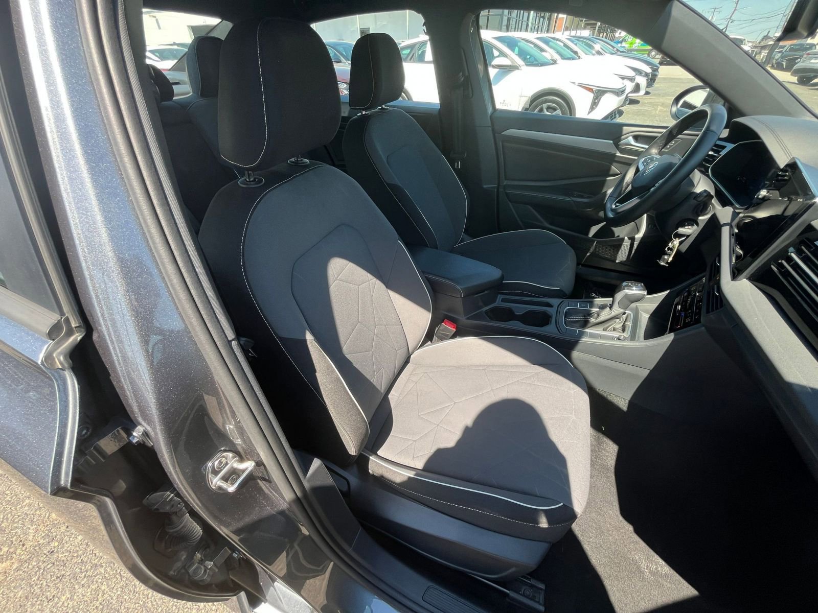 Thumbnail: 2025 Volkswagen Jetta - 34