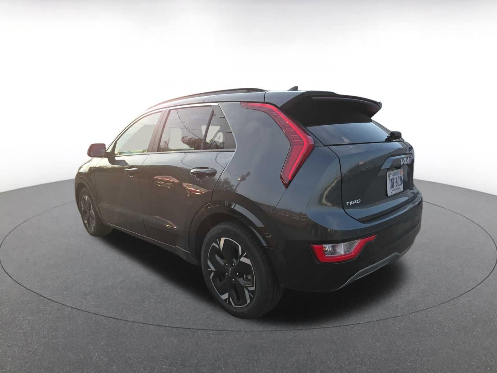 Thumbnail: 2023 Kia Niro - 5