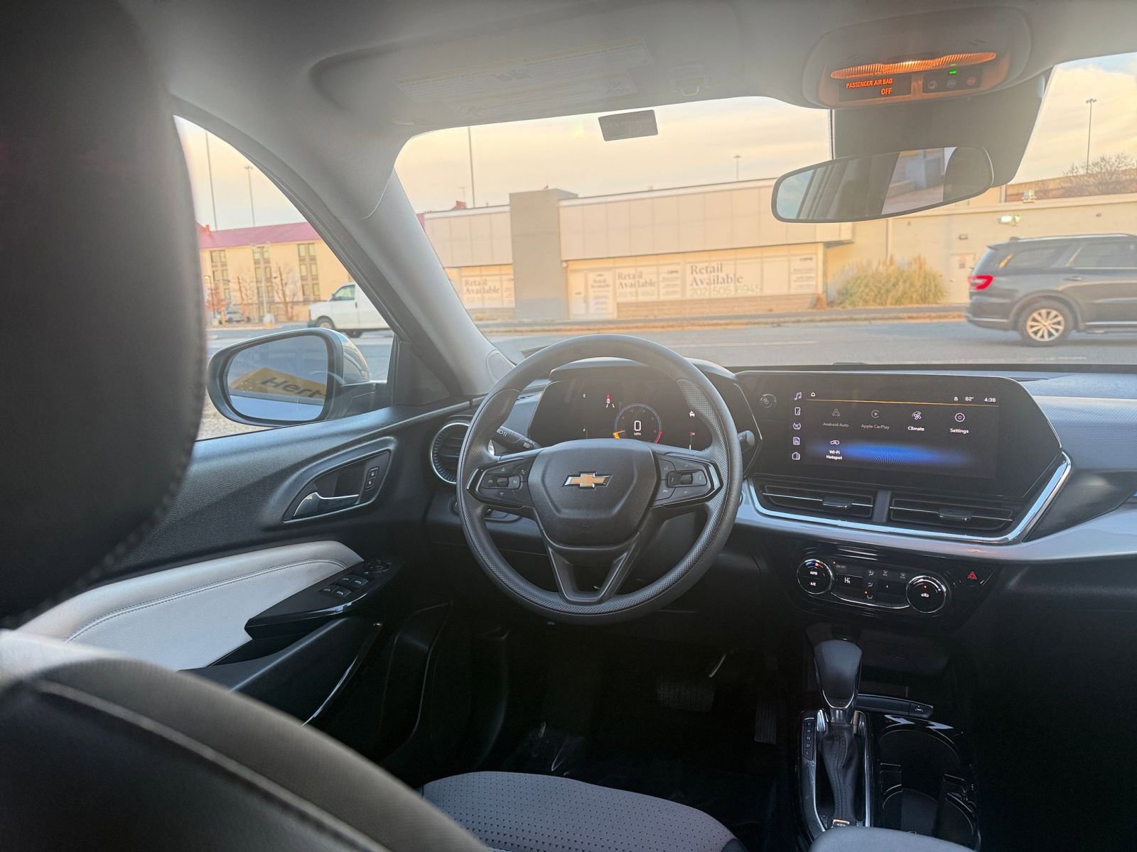 Thumbnail: 2025 Chevrolet Trax - 33