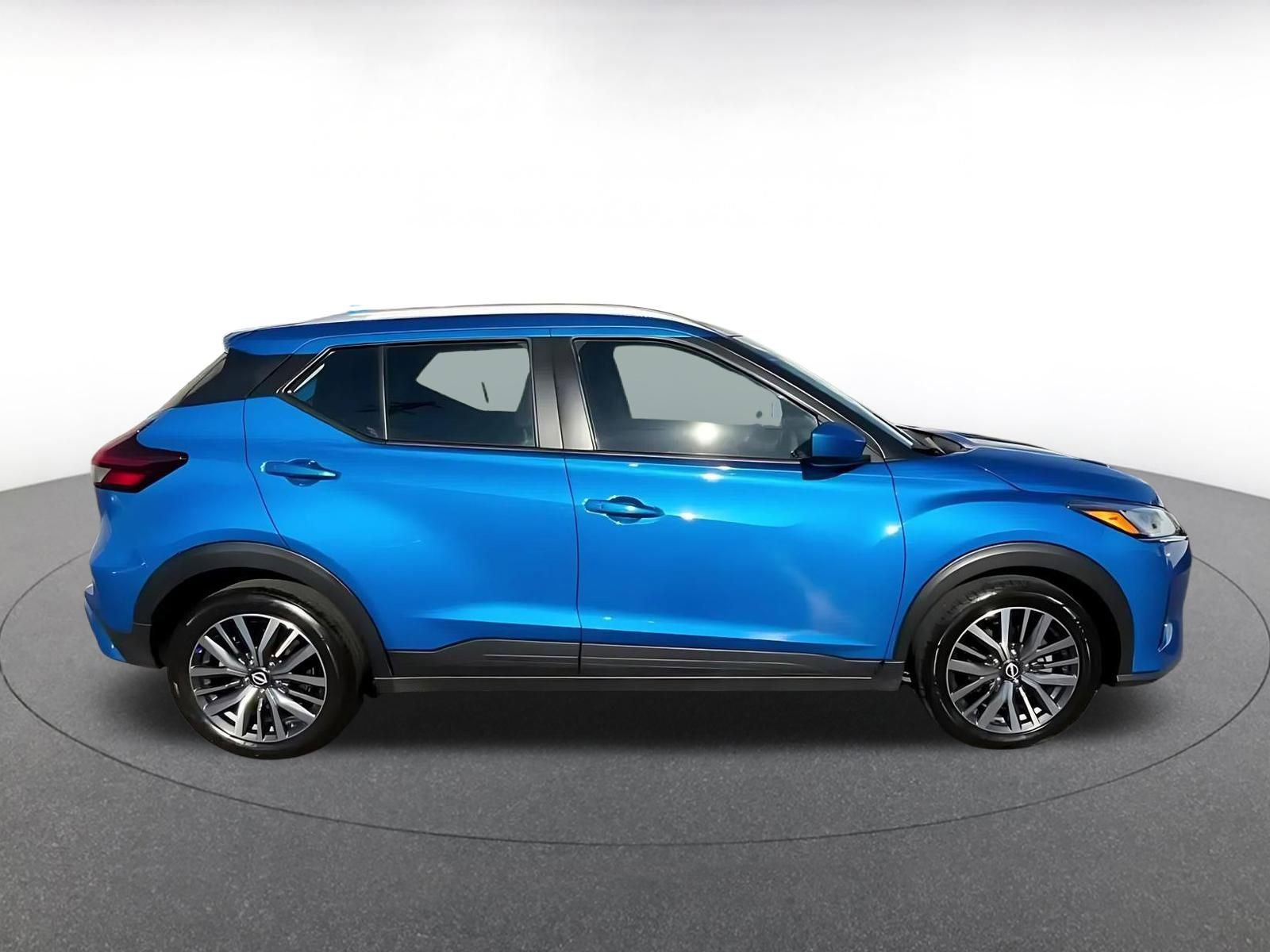 Thumbnail: 2024 Nissan Kicks - 16