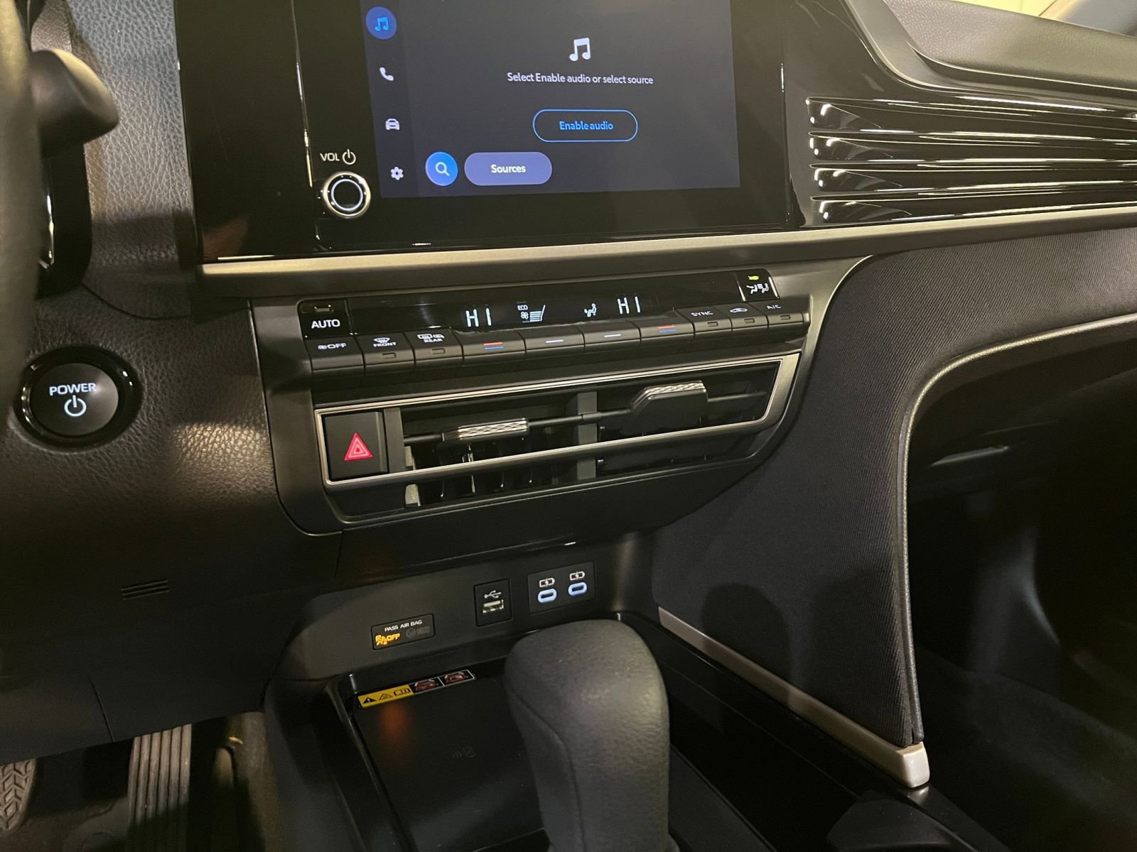 Thumbnail: 2025 Toyota Camry - 18