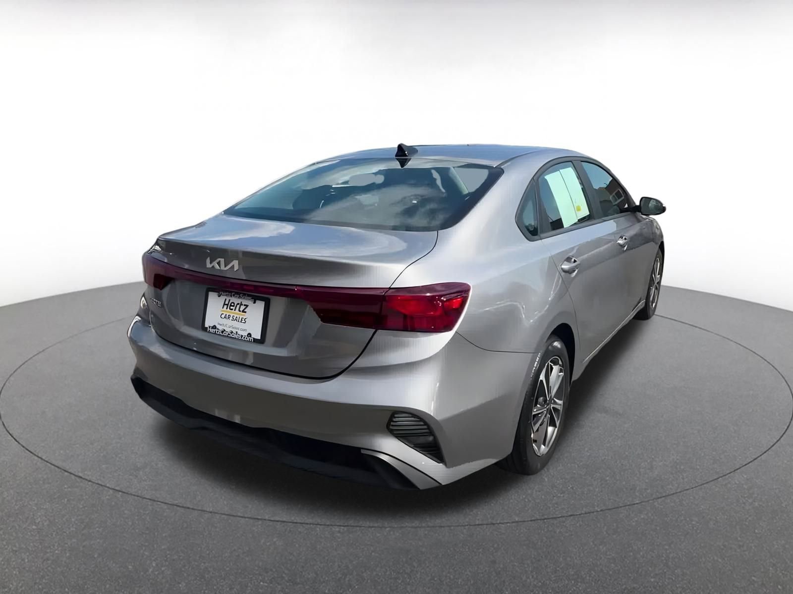 Thumbnail: 2024 Kia Forte - 15
