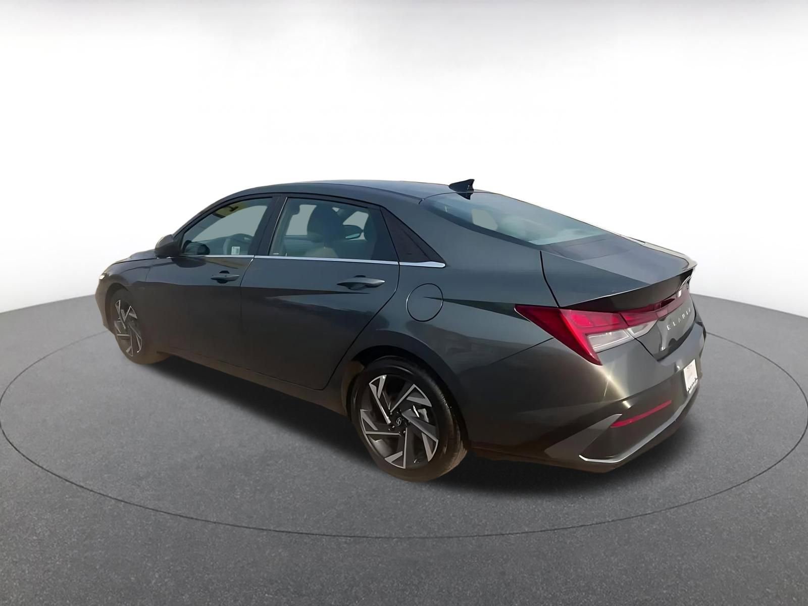 Thumbnail: 2025 Hyundai Elantra - 10