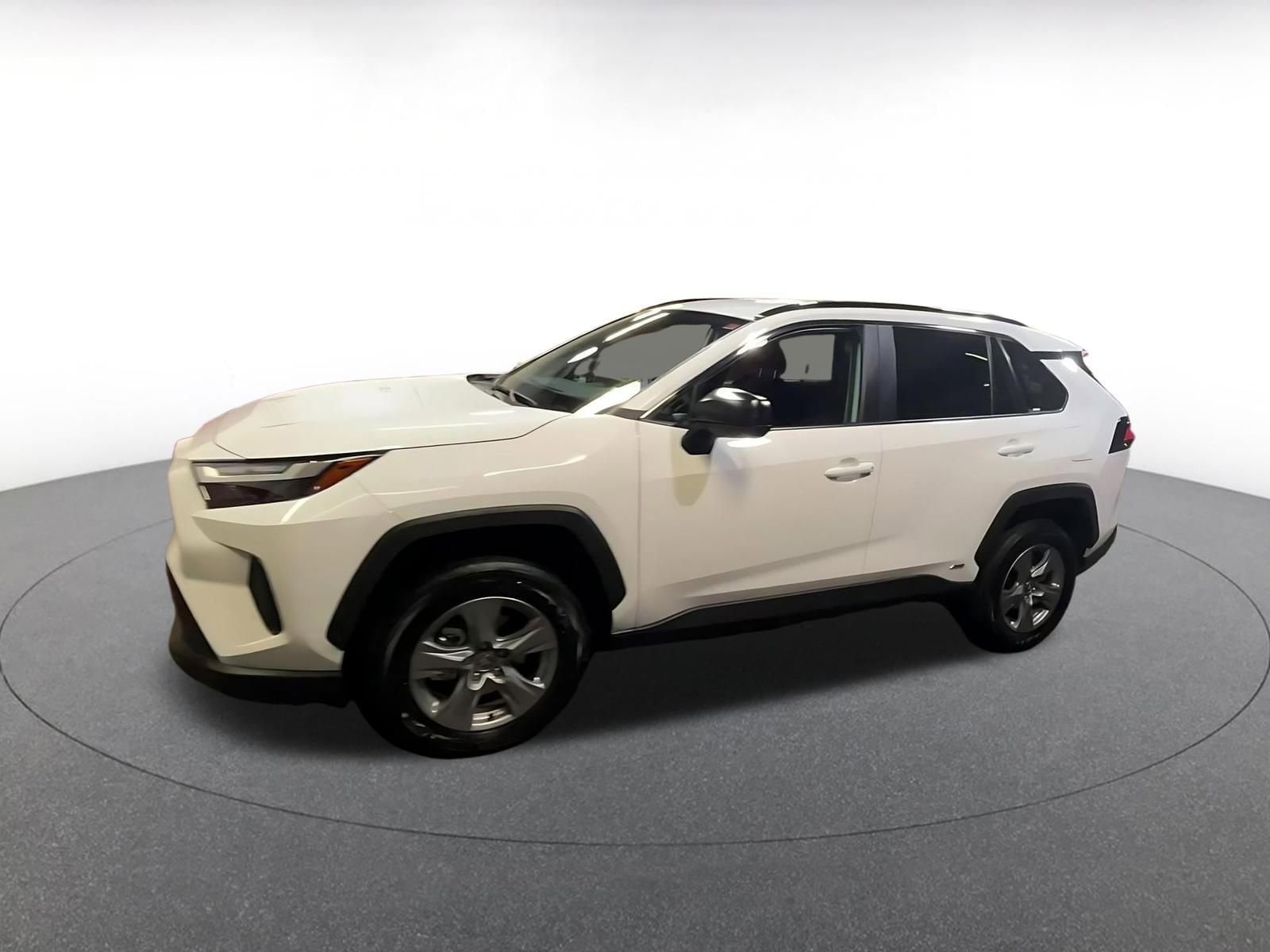 Thumbnail: 2025 Toyota RAV4 - 8