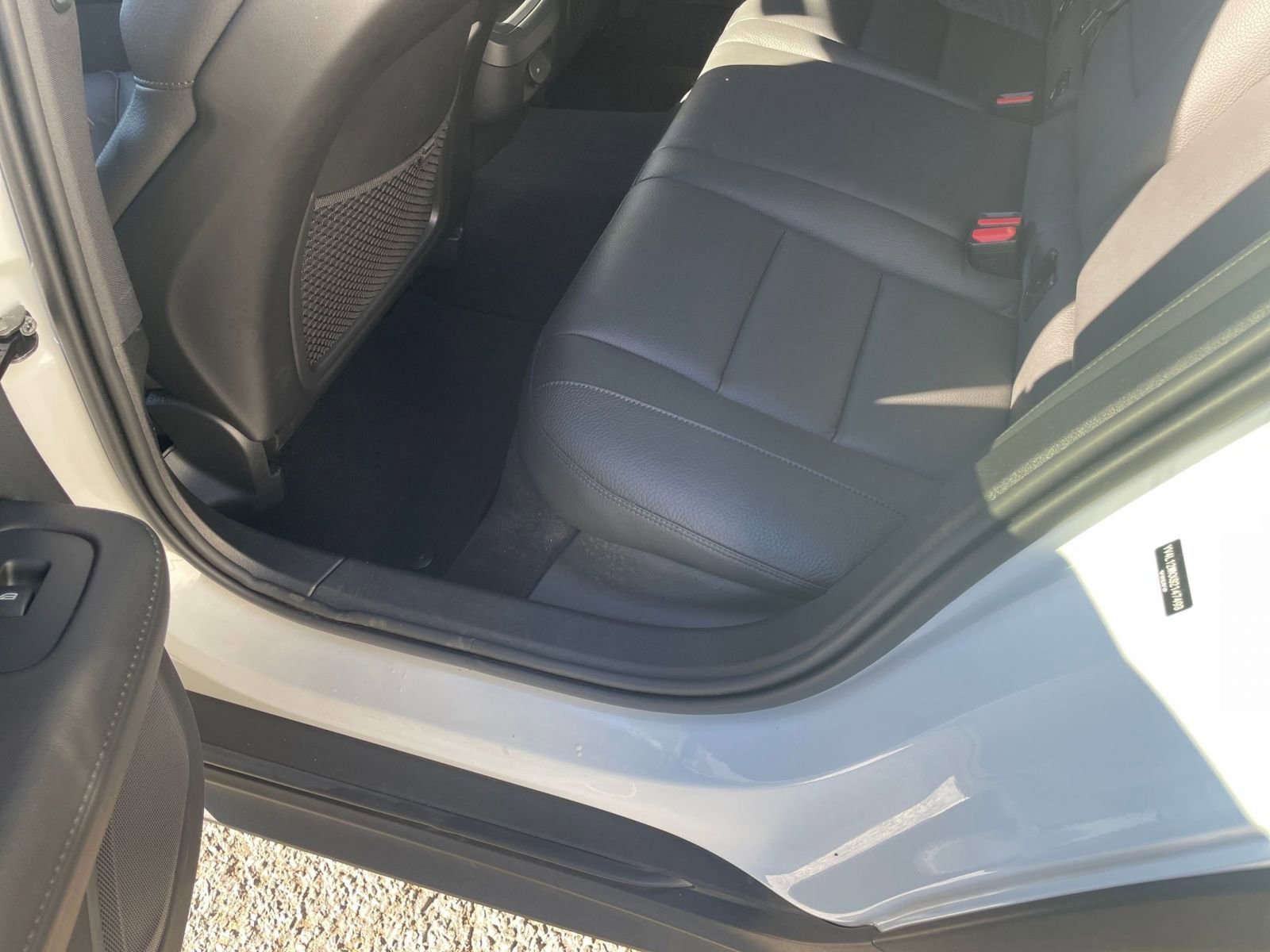 Thumbnail: 2025 Volvo S60 - 27