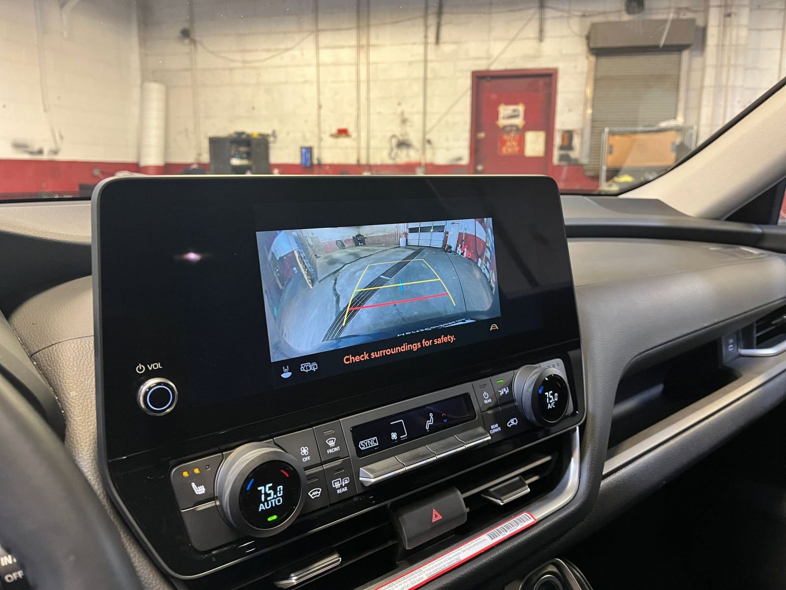 Thumbnail: 2025 Toyota Grand Highlander - 17