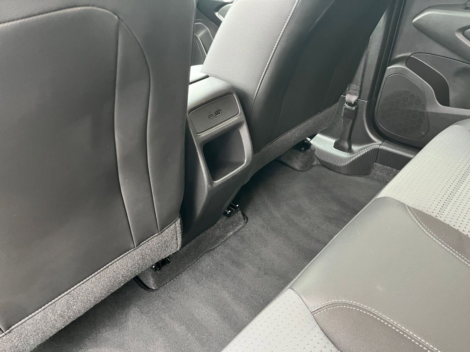 Thumbnail: 2025 Chevrolet Trax - 24