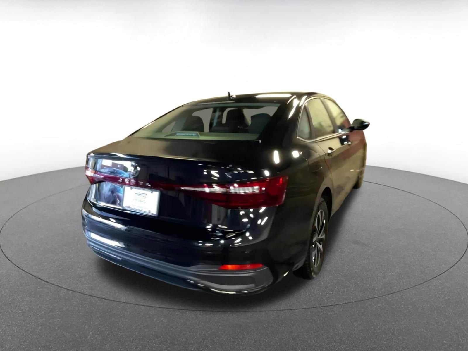 Thumbnail: 2025 Volkswagen Jetta - 14