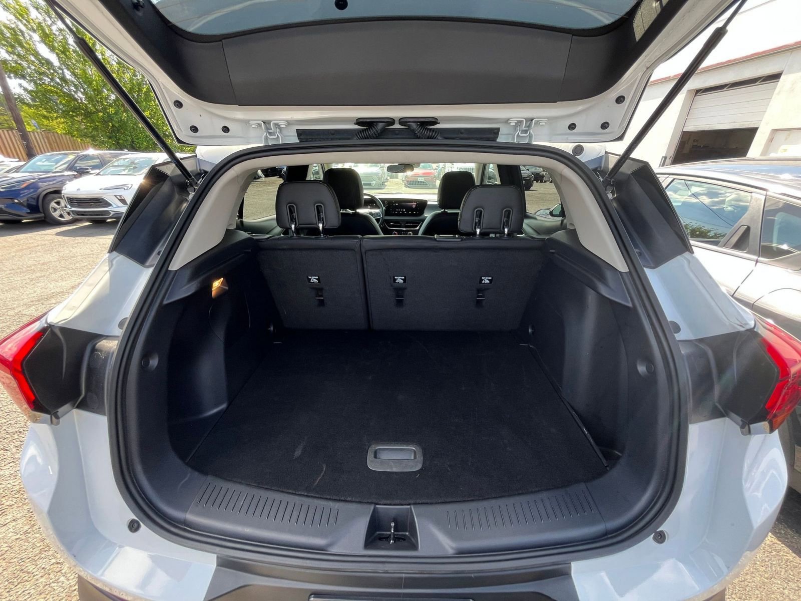 Thumbnail: 2025 Buick Encore GX - 29