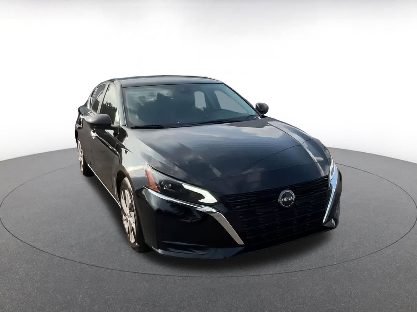 Thumbnail: 2024 Nissan Altima - 3