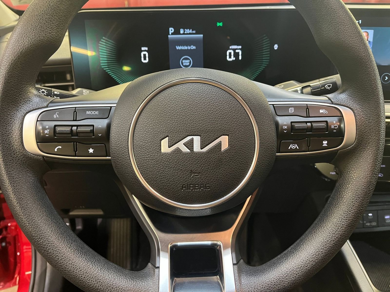 Thumbnail: 2025 Kia K5 - 28