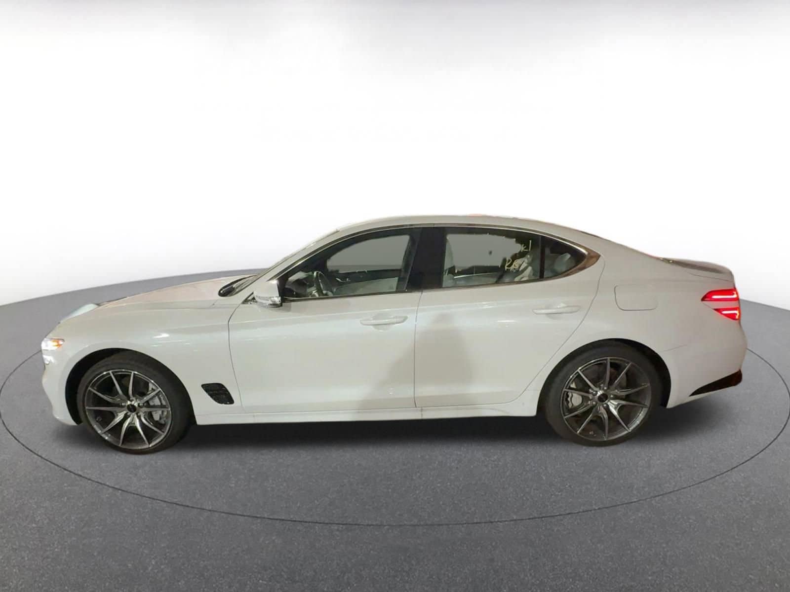 Thumbnail: 2025 Genesis G70 - 4