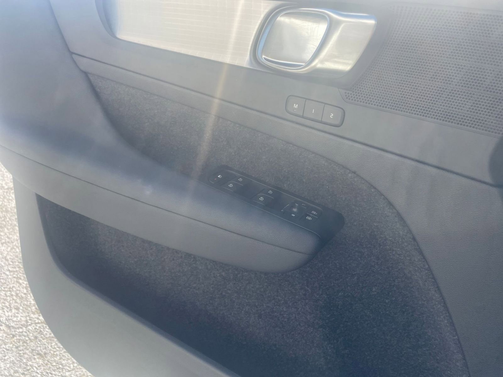 Thumbnail: 2024 Volvo XC40 - 20