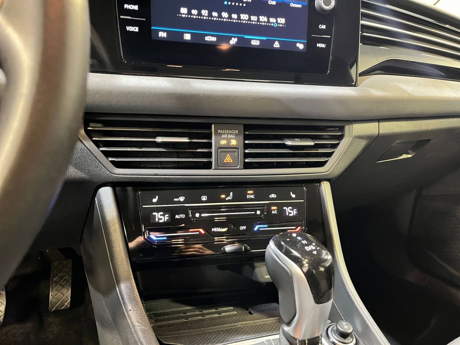 Thumbnail: 2025 Volkswagen Jetta - 18