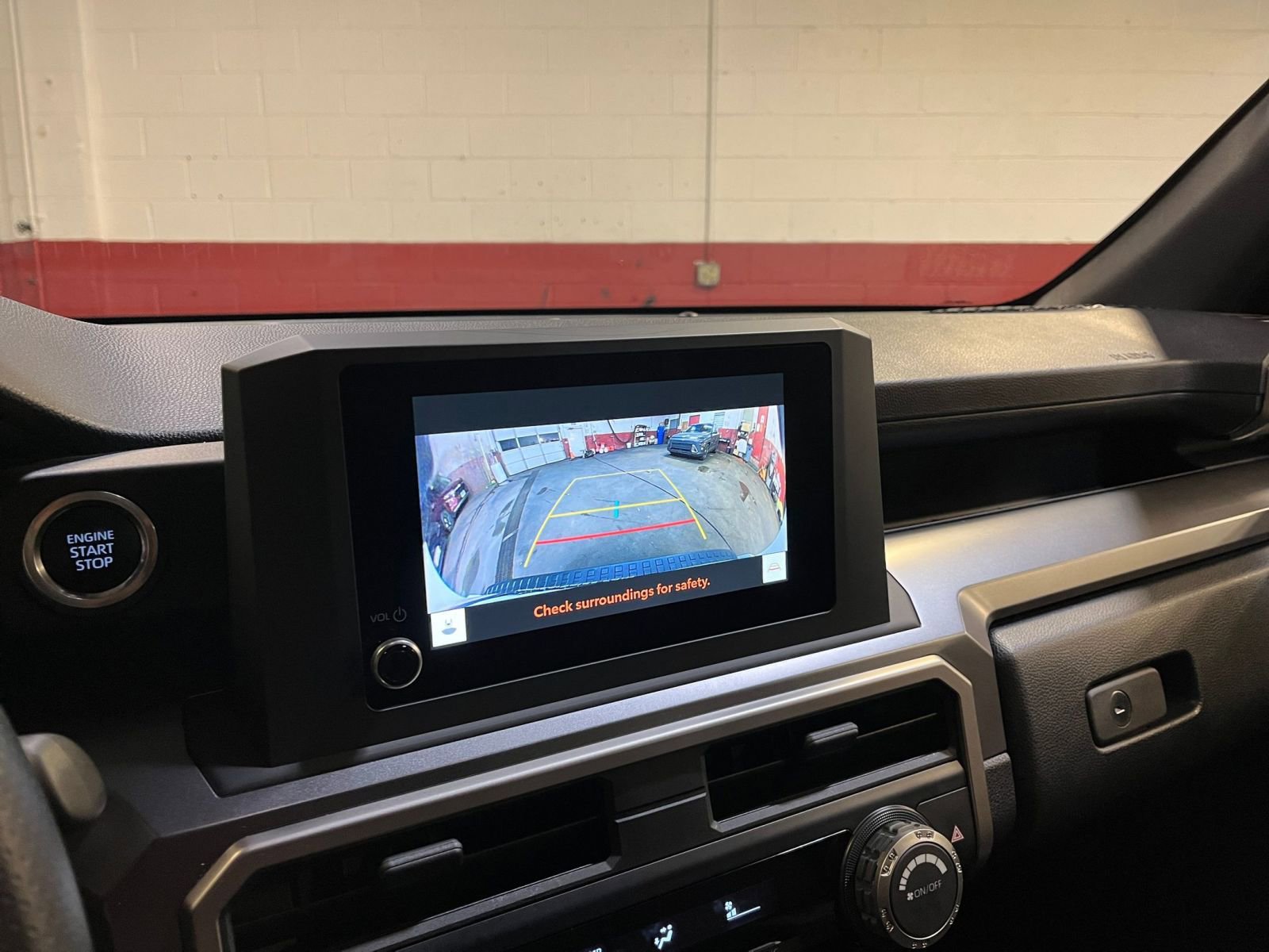 Thumbnail: 2025 Toyota 4Runner - 17