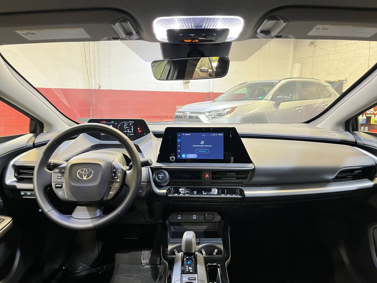 Thumbnail: 2025 Toyota Prius - 32