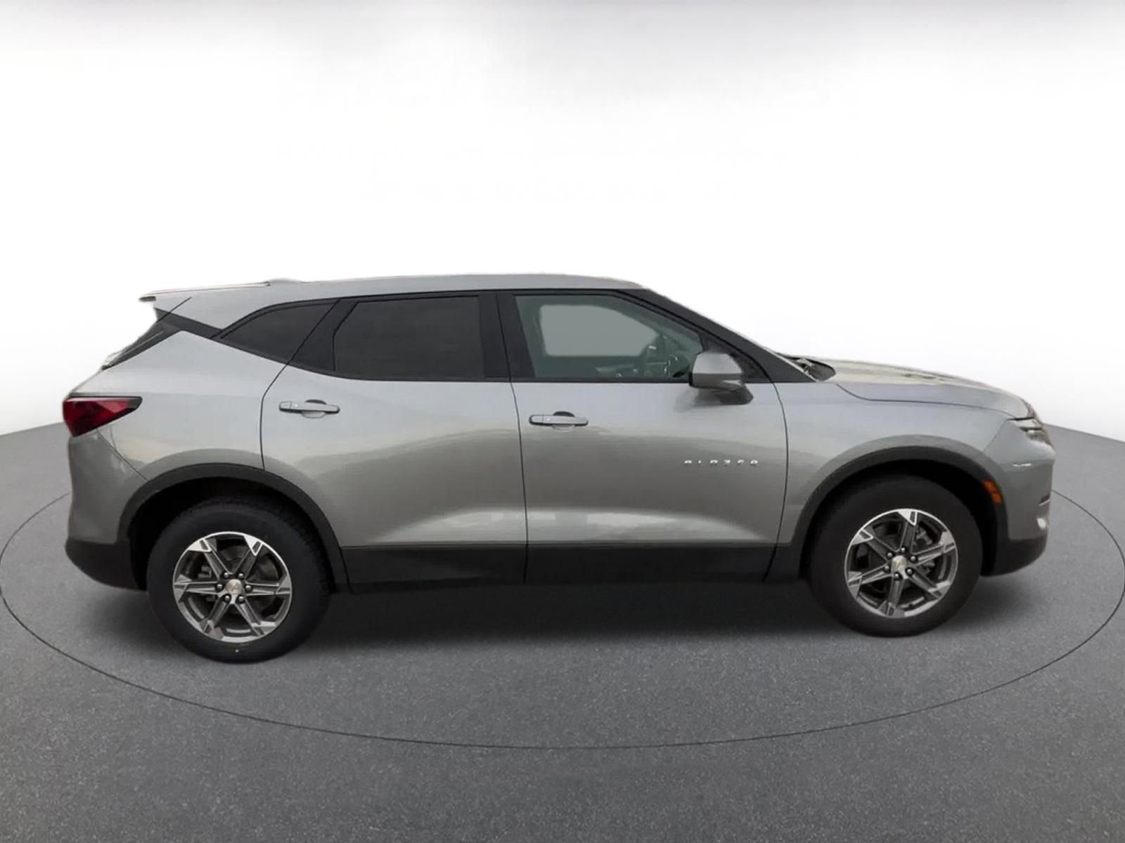 Thumbnail: 2023 Chevrolet Blazer - 16